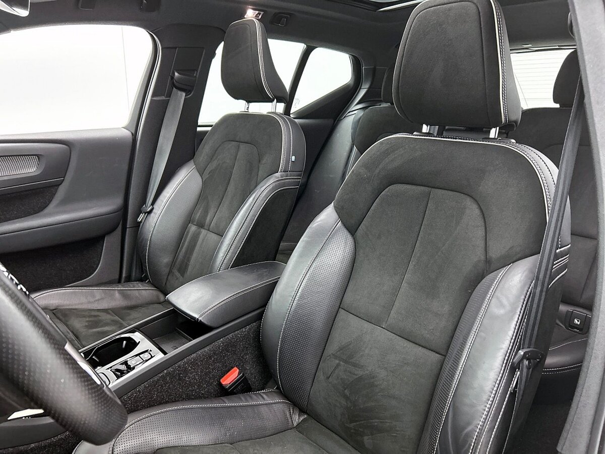 48084423 volvo xc40 1 5 t5 recharge r design 65