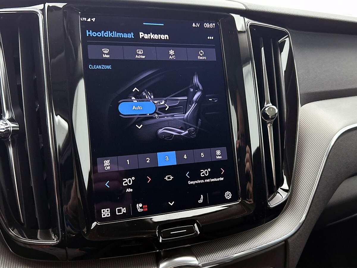 43680818 volvo xc60 2 0 t8 awd plus dark harman kardon panoramadak 5a1ad7