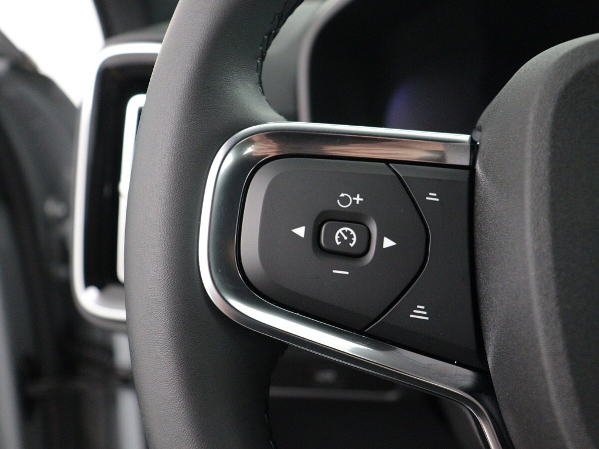 46247872 volvo xc40 extended range core 82 kwh 37