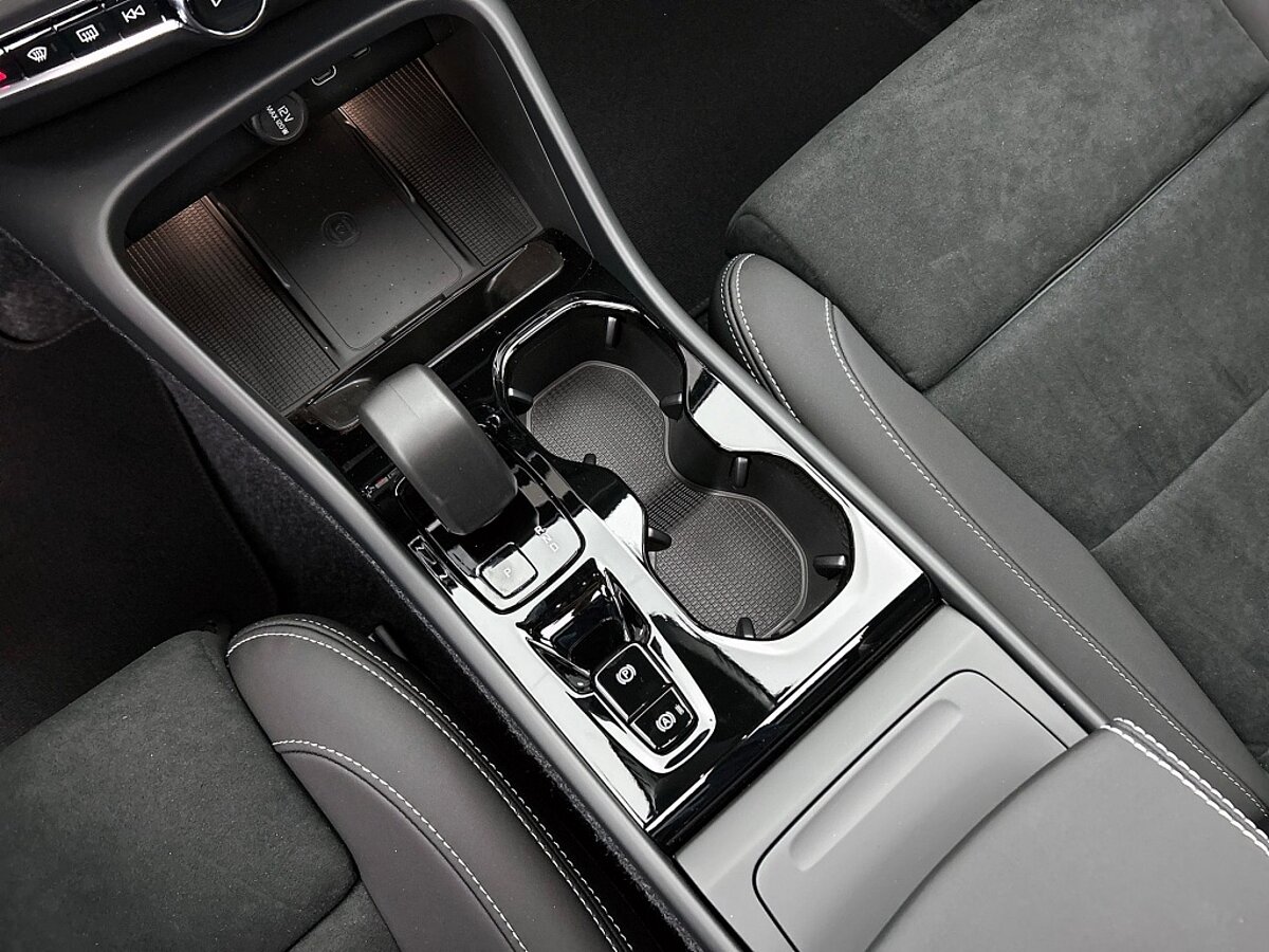 46591412 volvo xc40 xc40 b4 plus black edition lounge pack voorraad 16