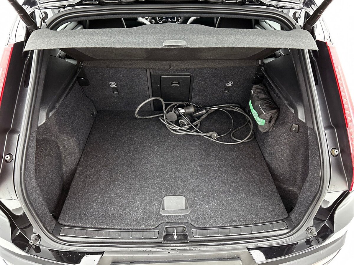 46739746 volvo xc40 1 5 t5 recharge r design panoramadak trekhaak 360a camera 33
