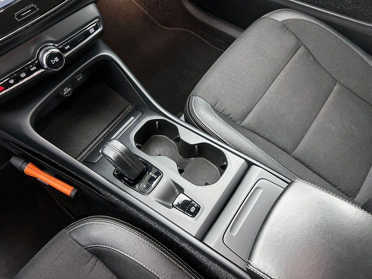 46742333 volvo xc40 1 5 t3 momentum pro 99