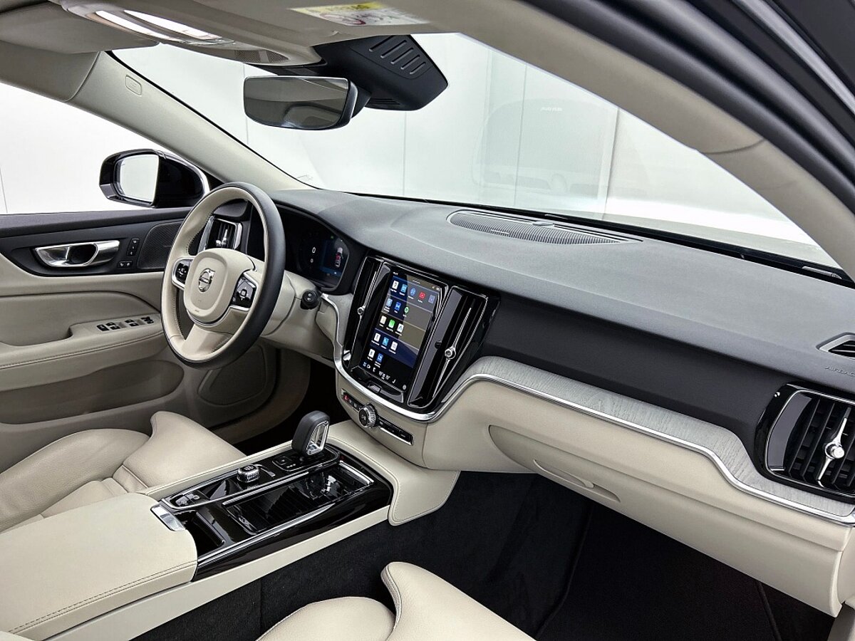 47390118 volvo v60 2 0 t6 awd plus dark trekhaak harman kardon 360 graden cam 33