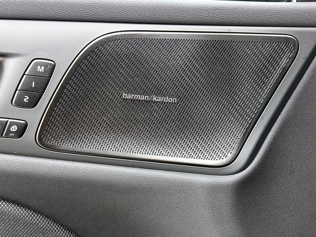 47895954 volvo v60 2 0 t6 black edition panorama dak 360 trekhaak sportled 61