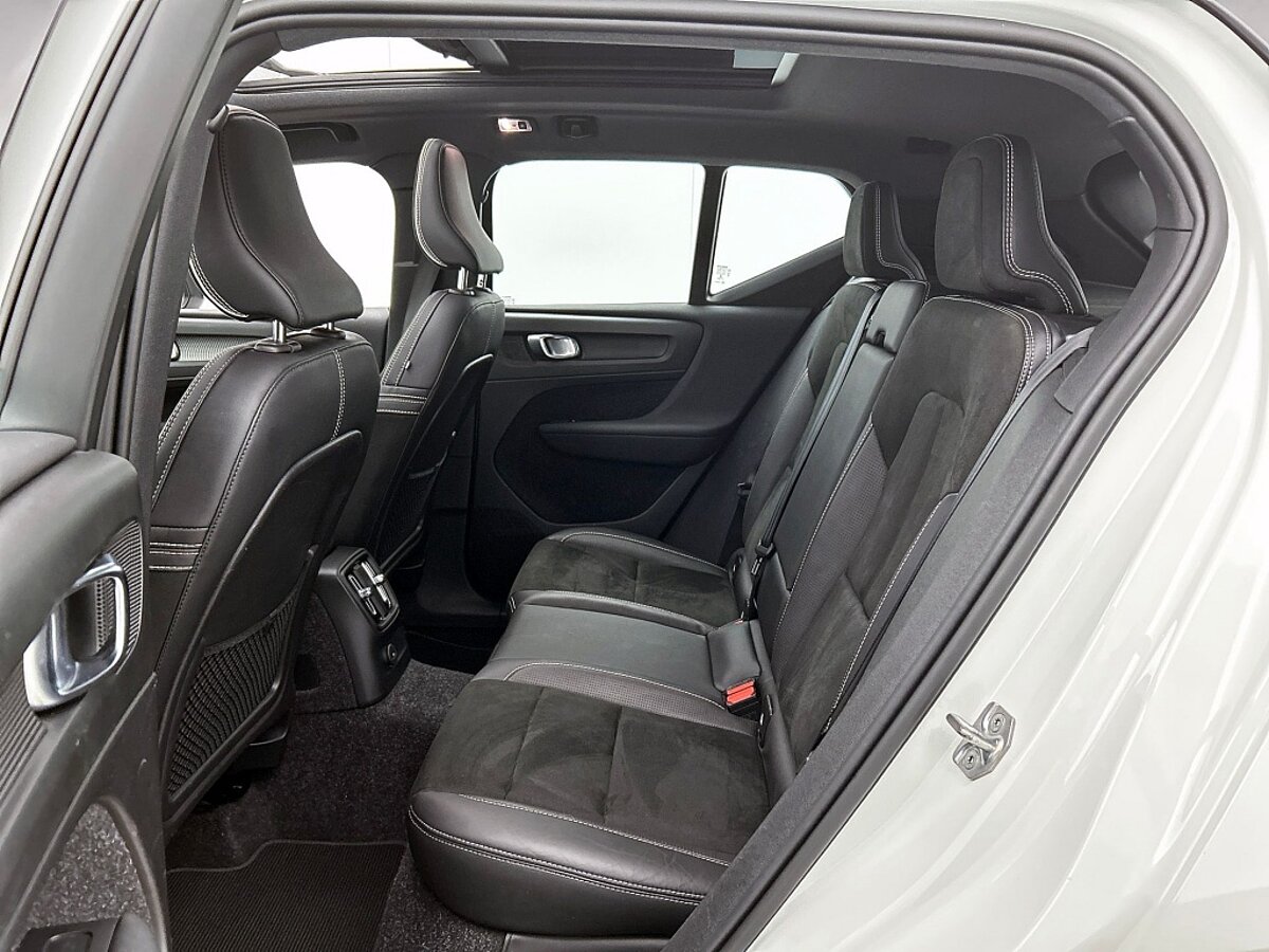48084423 volvo xc40 1 5 t5 recharge r design 53