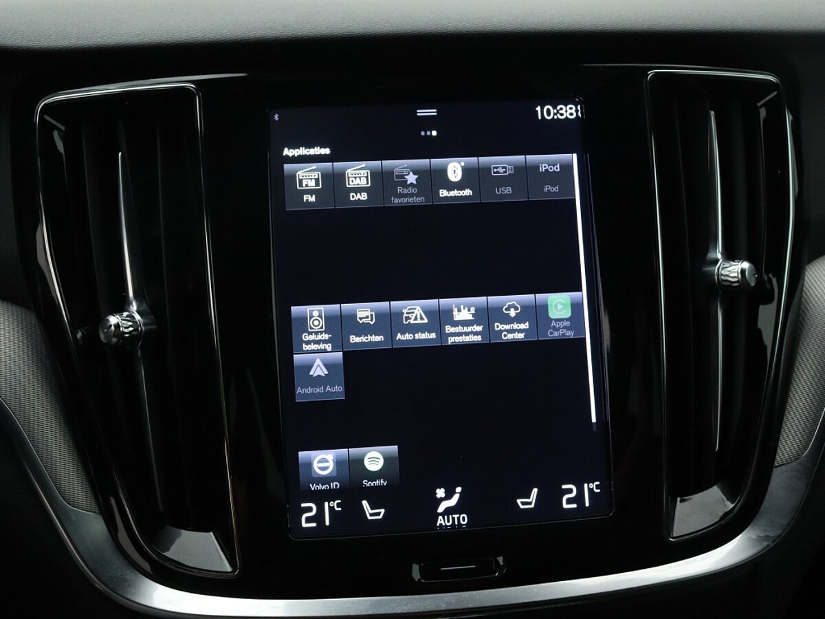 34254989 volvo v60 2 0 t6 awd recharge r design trekhaak c253e6
