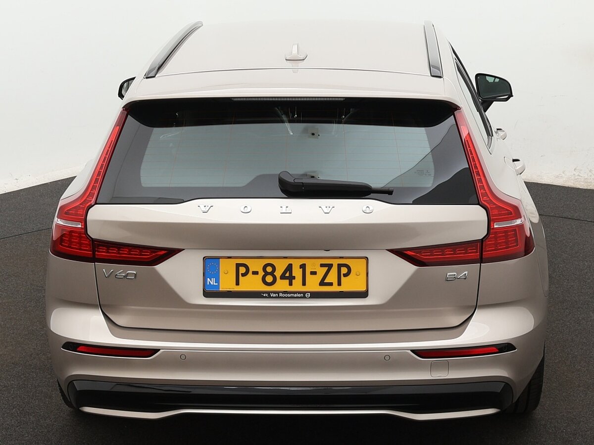 35173088 volvo v60 2 0 b4 plus dark 10