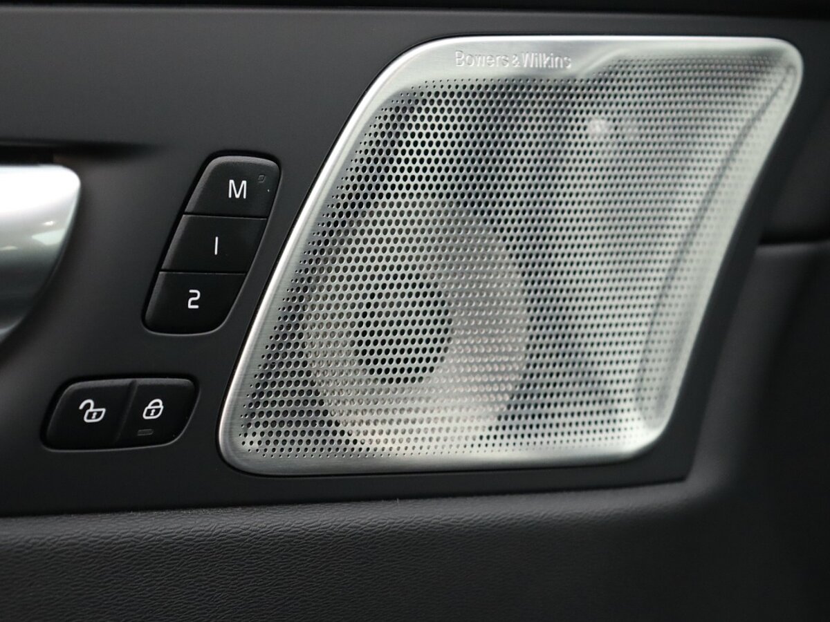 35405128 volvo xc60 b5 ultimate bright luchtvering trekhaak 86aed8