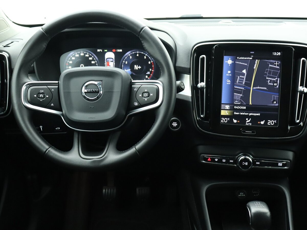 35574398 volvo xc40 1 5 t3 momentum pro 7 01