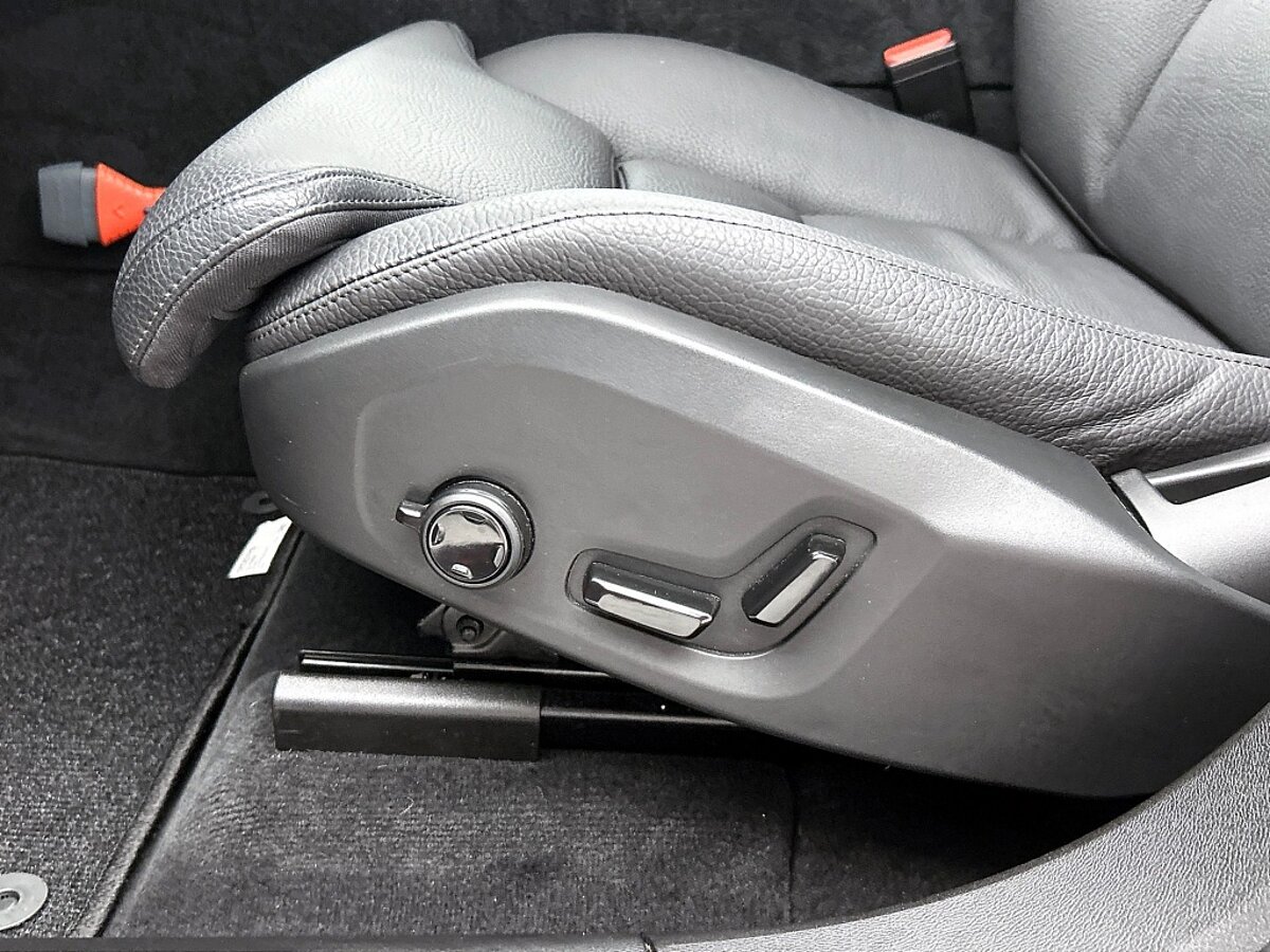 45497108 volvo xc60 2 0 t6 awd ultimate dark 360a camera bowers wilkins luch 80