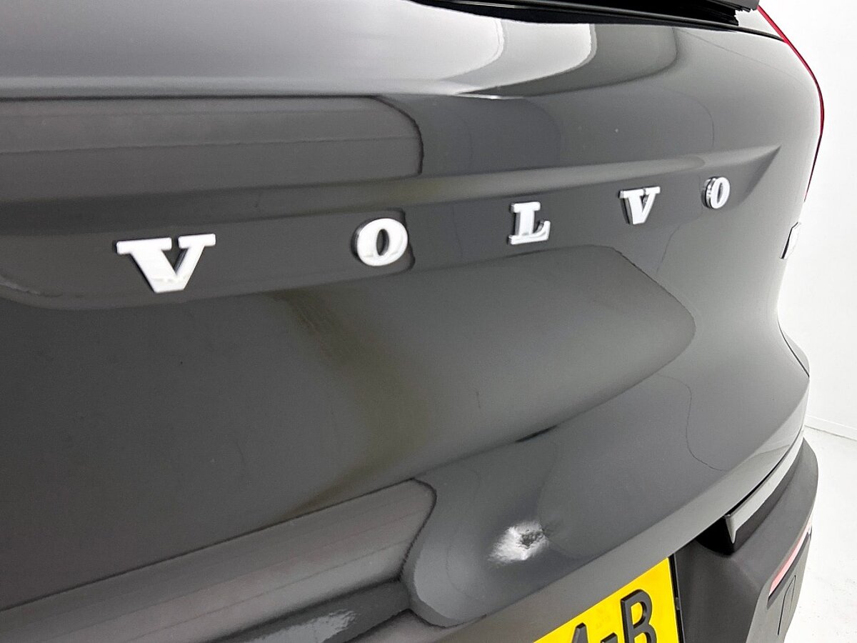 46060550 volvo xc40 1 5 t4 plus dark 76