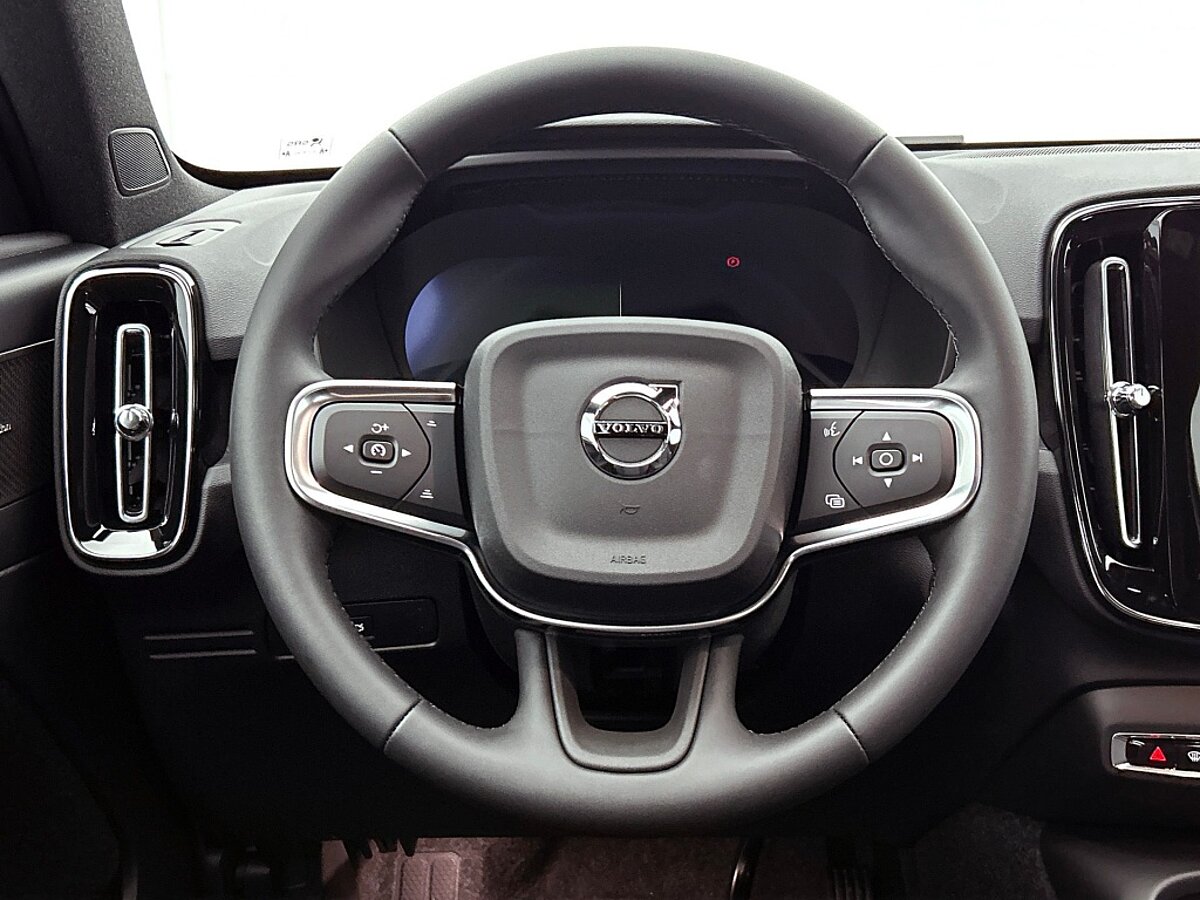 46536155 volvo ex40 extended range plus dark 82kwh 91