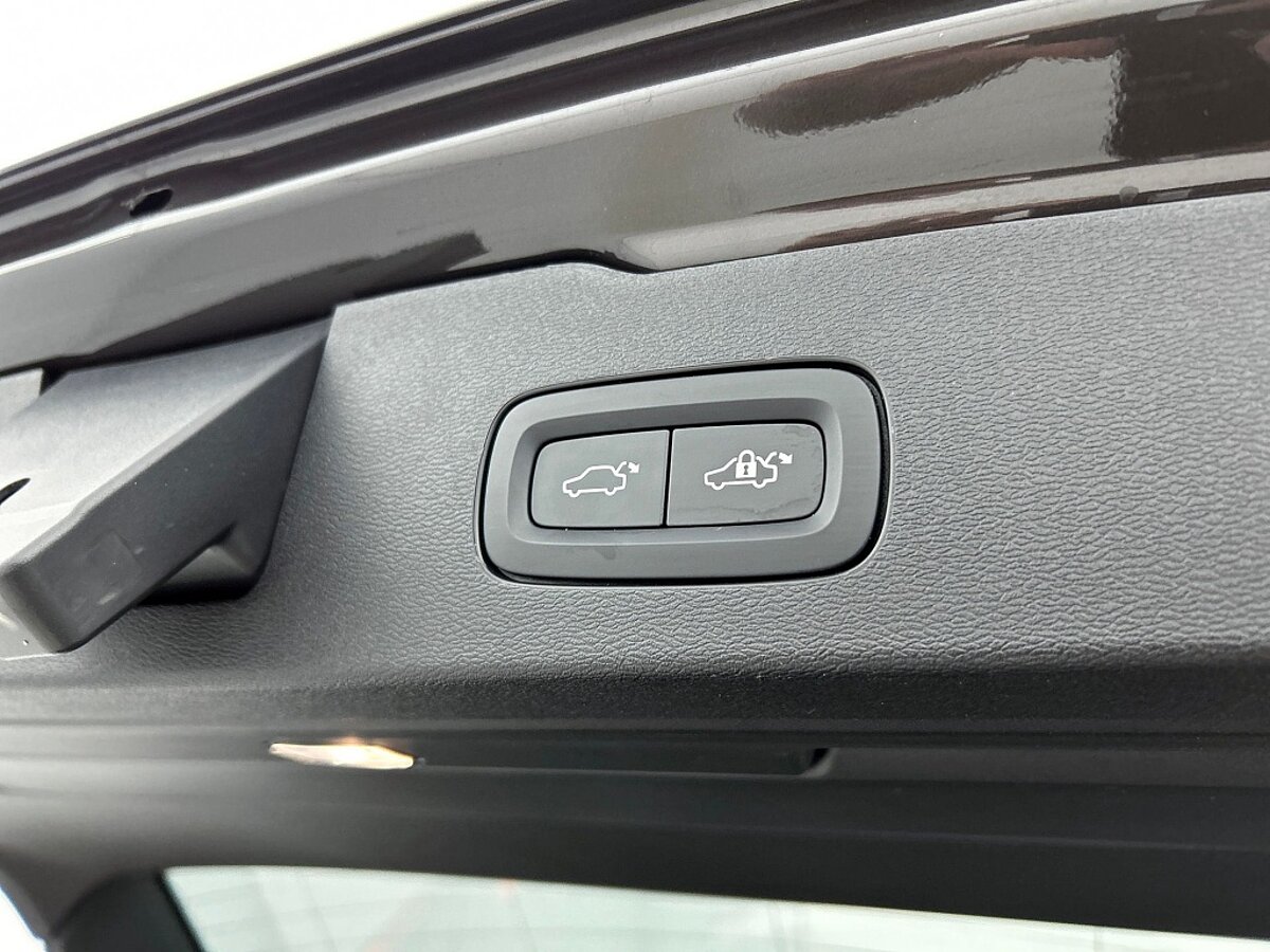45734638 volvo v60 b4 plus dark 19 lm panoramadak 95