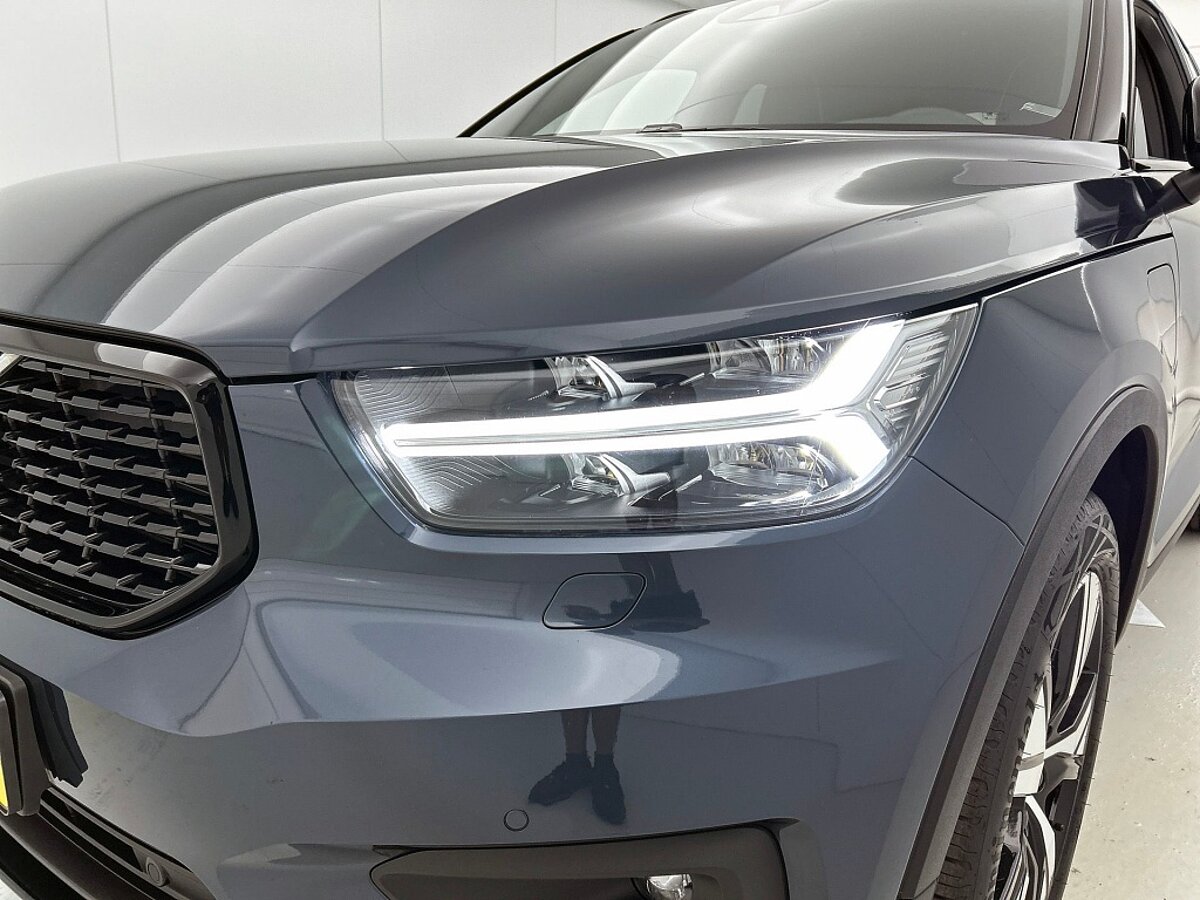 46060545 volvo xc40 1 5 t4 recharge r design 57