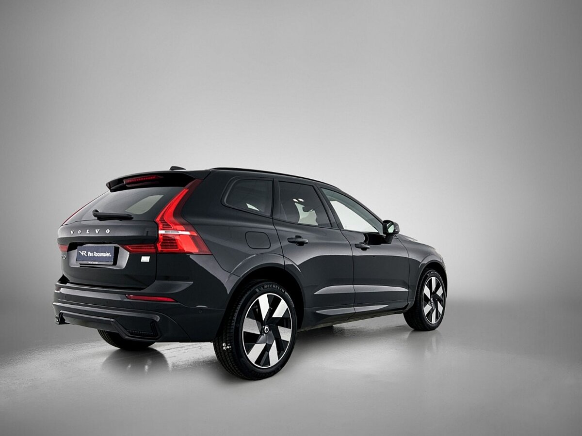 46205119 volvo xc60 2 0 t8 awd u dark 6