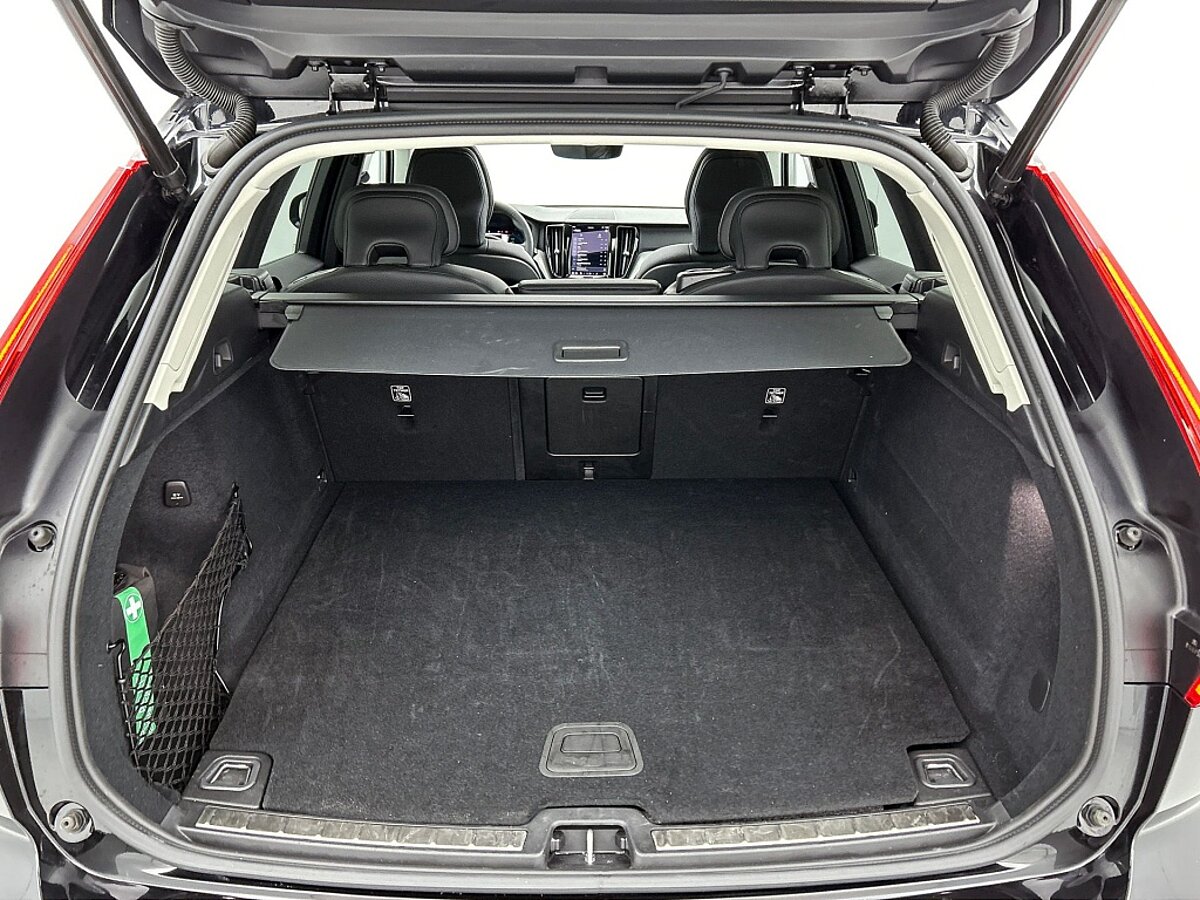46739595 volvo xc60 2 0 t6 awd plus dark harman kardon 360a camera 09