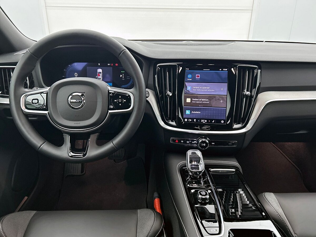 47540292 volvo v60 2 0 t6 awd plus dark trekhaak long range sportstoelen 87