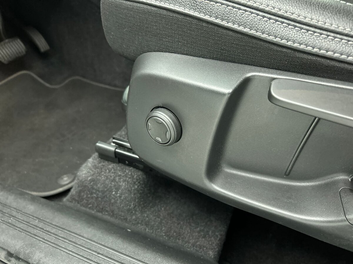 48792440 volvo xc40 t3 momentum pro camera elektrische klep styling kit 68