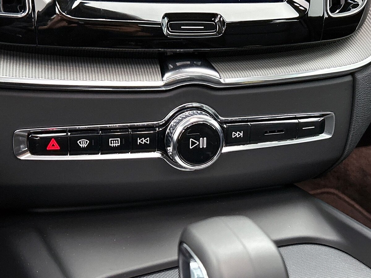 49302489 volvo xc60 2 0 t6 awd ultra dark 53