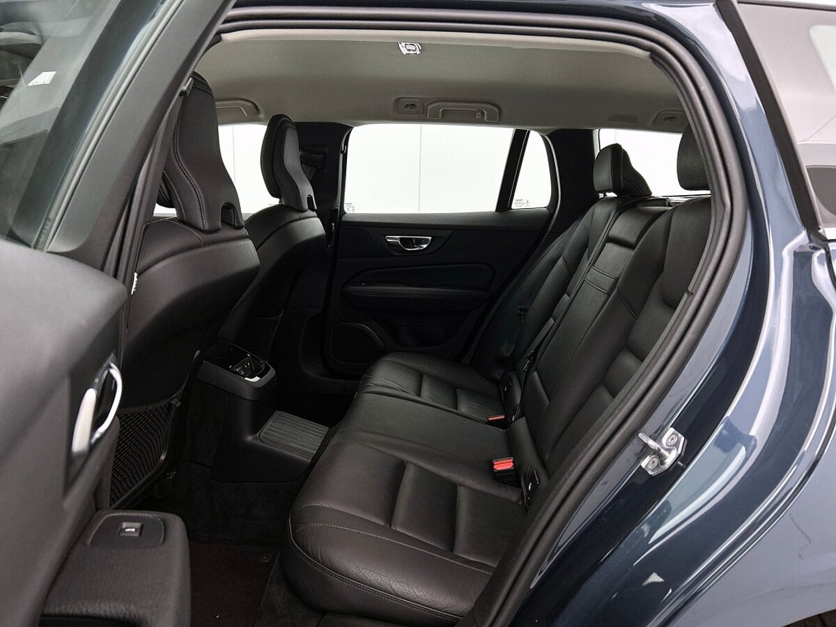 49484400 volvo v60 2 0 t6 inscription camera pilot assist blis 02