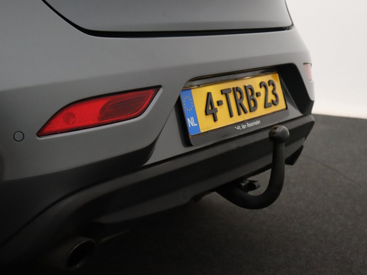 34316555 volvo v40 1 6 t4 momentum 50