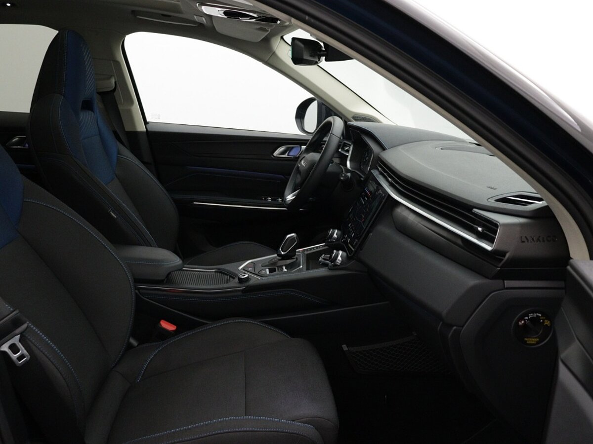 44372616 lynk co 01 1 5 phev nieuw panoramadak elektrische stoelen 360 camer 9 04