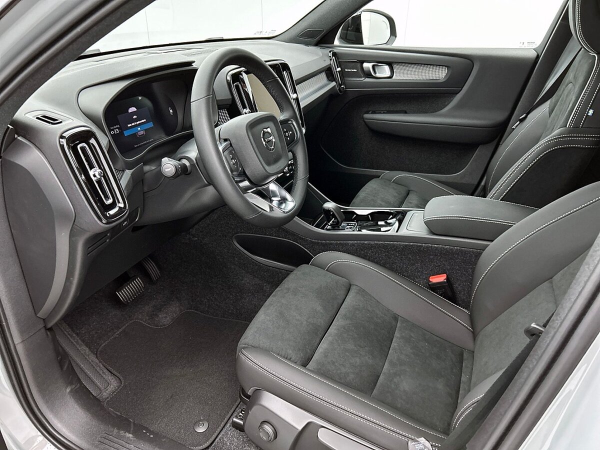 46616743 volvo ex40 ex40 rwd extended range plus black edition panoramadak nubuc 7 05