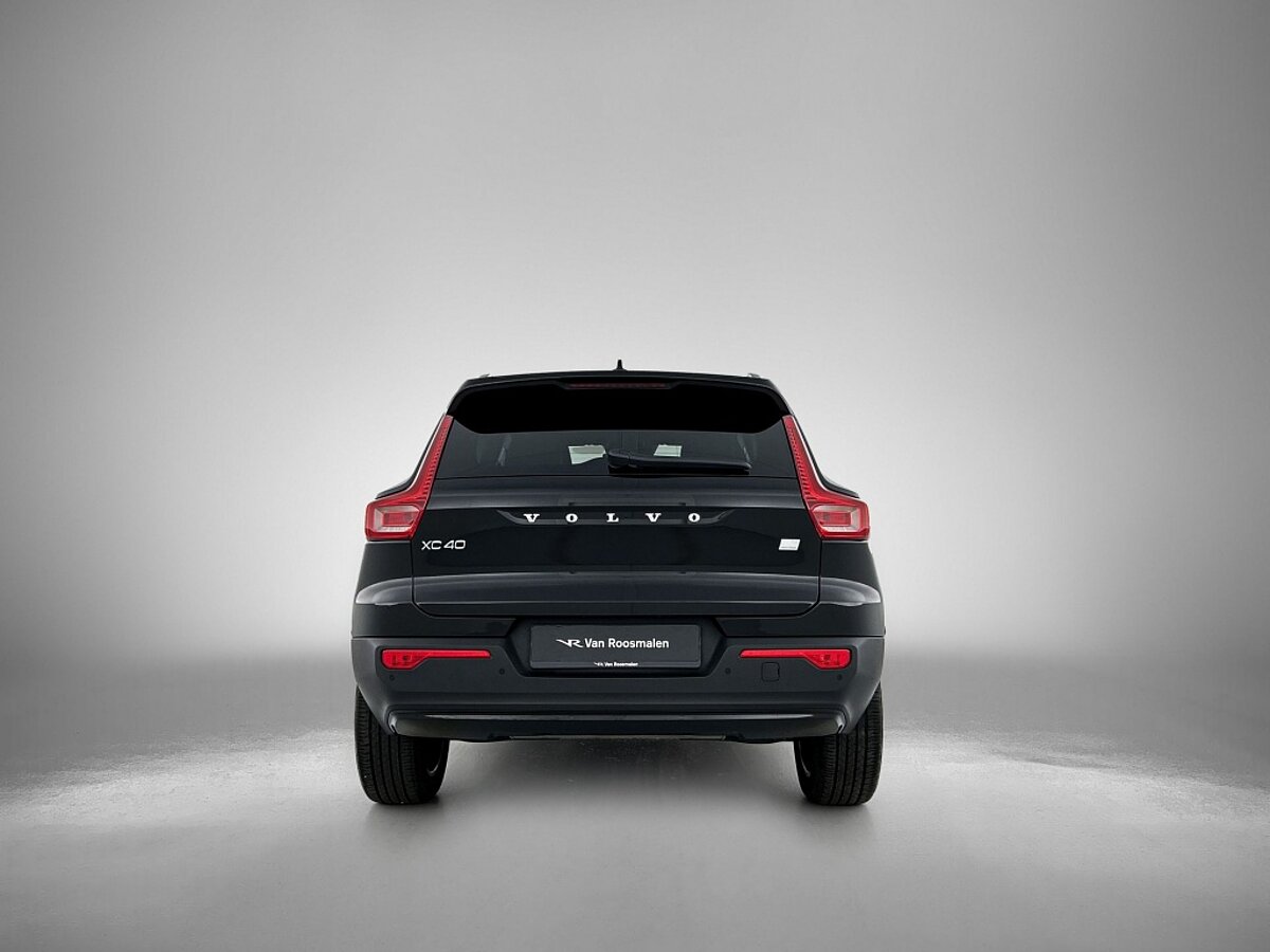 46990970 volvo xc40 1 5 t4 recharge r design 3