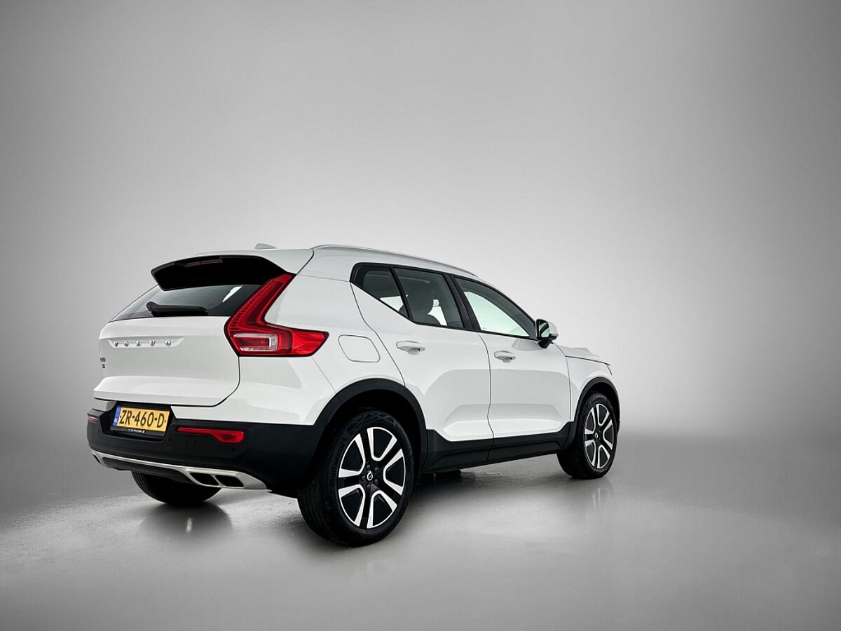 48792440 volvo xc40 t3 momentum pro camera elektrische klep styling kit 03