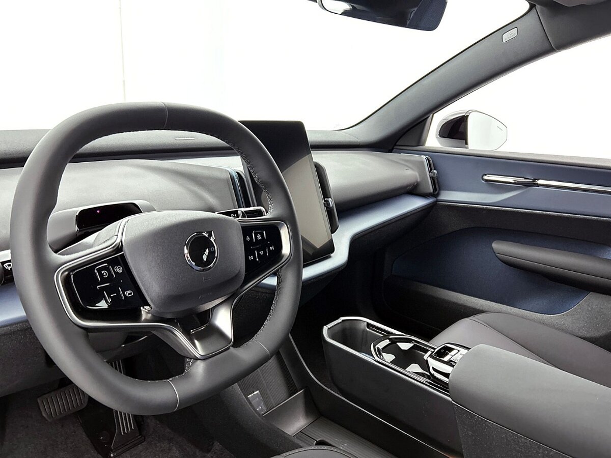 49433396 volvo ex30 plus extended range nieuw voorraad climate pack camera 05