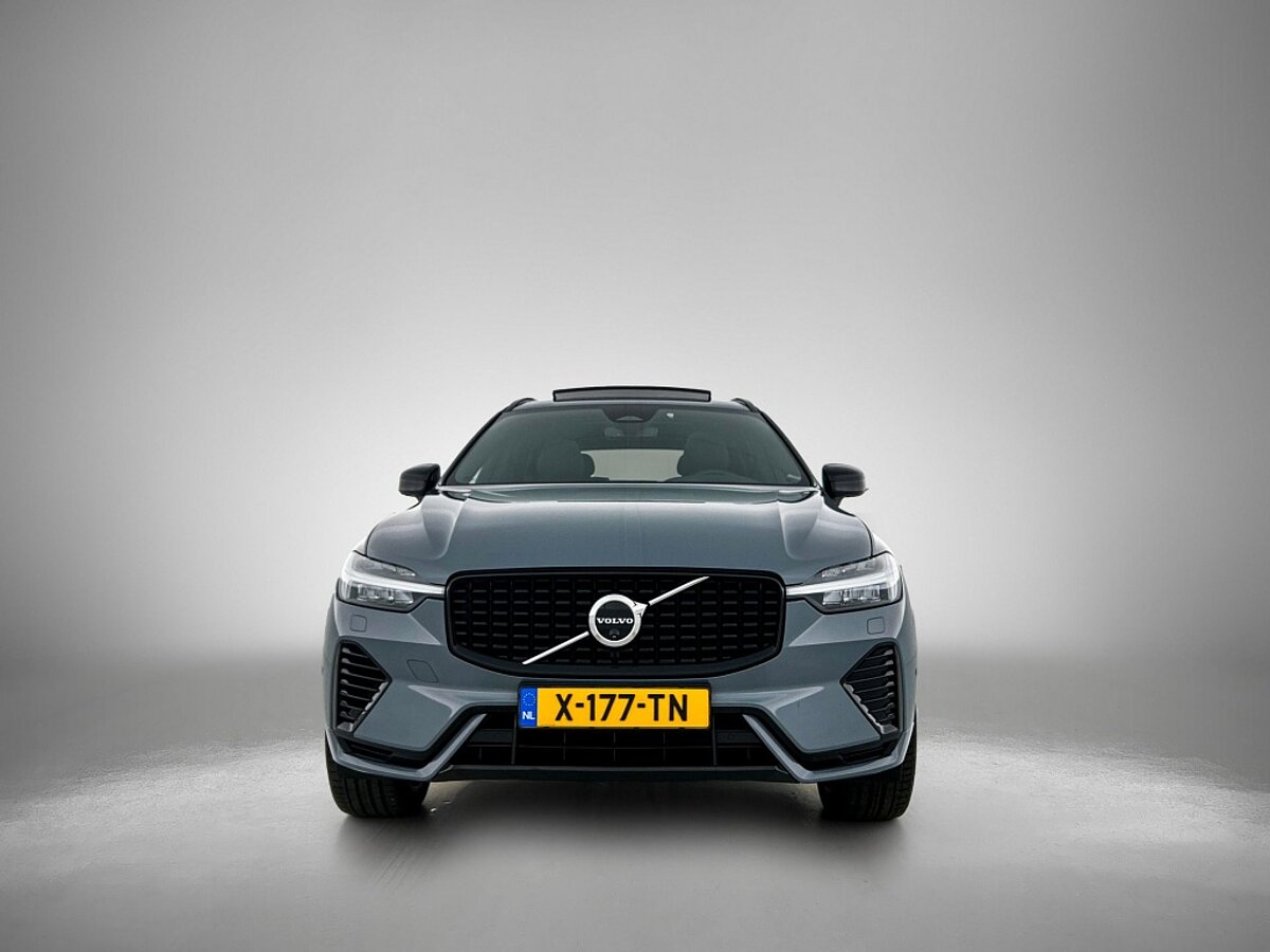 48340442 volvo xc60 2 0 t6 plug in hybrid awd ultimate dark luchtvering trekhaak 5 01