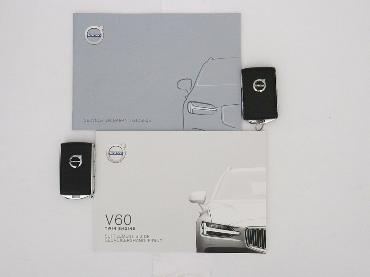 34254967 volvo v60 2 0 t8 recharge awd r design panoramadak stoelen met geheuge 24