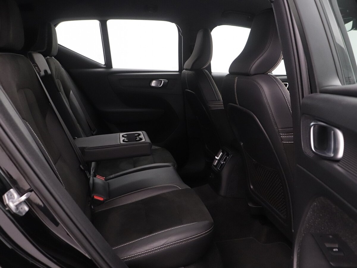 34459906 volvo xc40 1 5 t5 recharge r design ee81d2