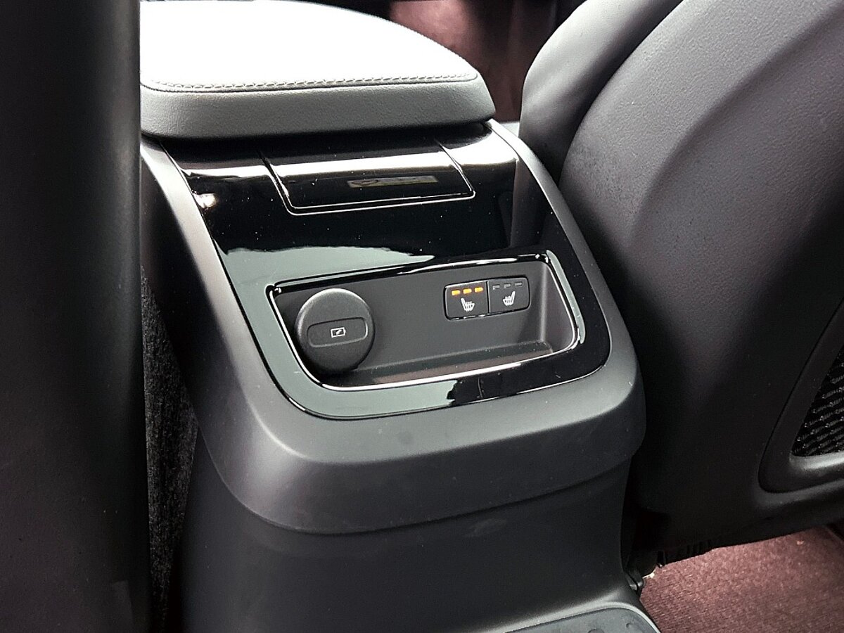 46919098 volvo v60 2 0 t6 plus dark trekhaak d8d4e4