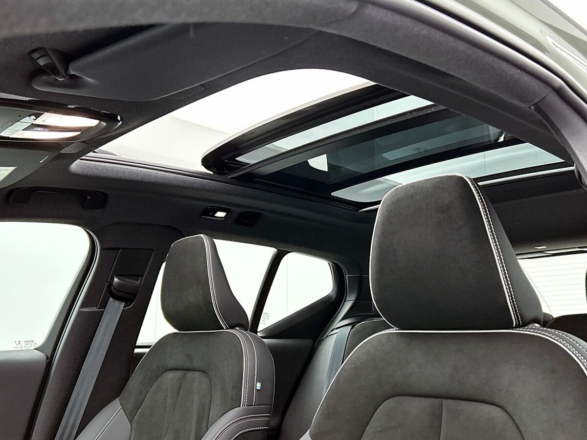 49377121 volvo xc40 twin pro 91 soh pano 360 h k memory seats warmtepo 57