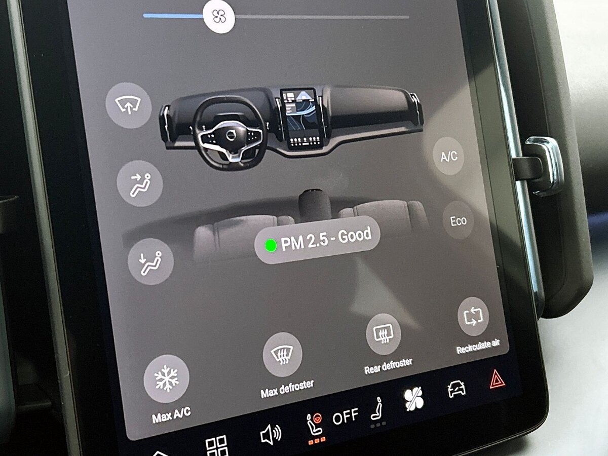 49433396 volvo ex30 plus extended range nieuw voorraad climate pack camera 09