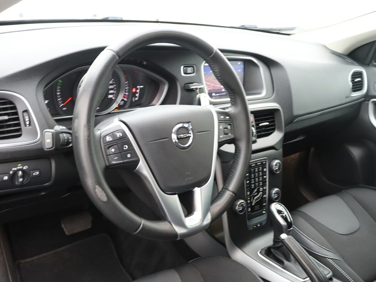 35701724 volvo v40 1 5 t2 polar 5 02
