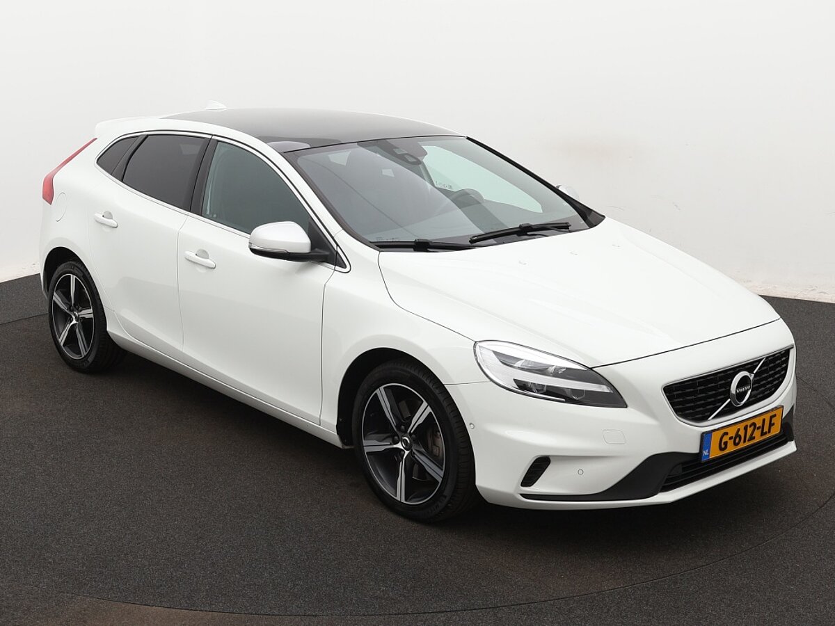 35952887 volvo v40 1 5 t3 polar sport 7 03
