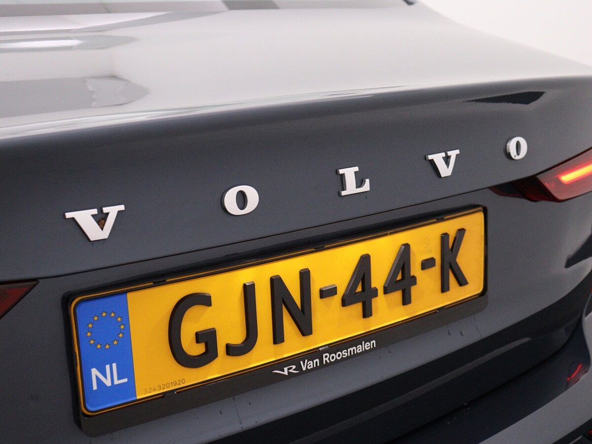 42113203 volvo s60 2 0 b4 plus dark panoramadak 19 lm velgen 9f3544
