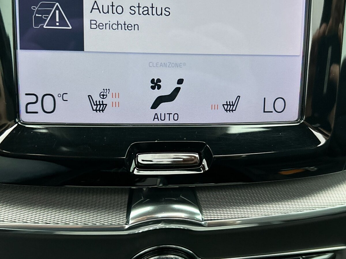 49295812 volvo xc60 2 0 t8 recharge r design 8 01