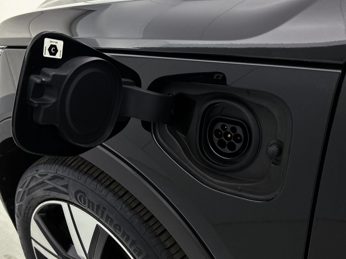 44713431 volvo xc40 1 5 t5 recharge r design origineel nl 40