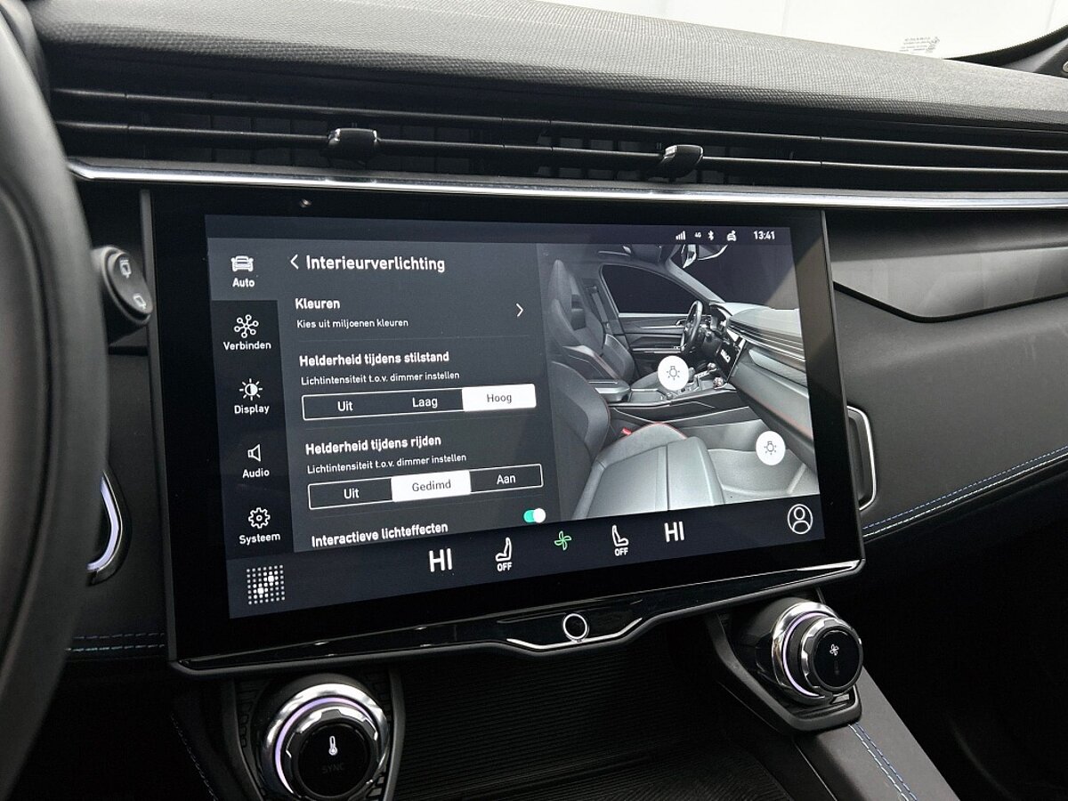 46742268 lynk co 01 1 5 phev black edition 48