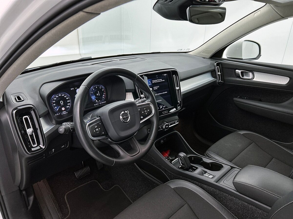 47163197 volvo xc40 2 0 t4 momentum 41