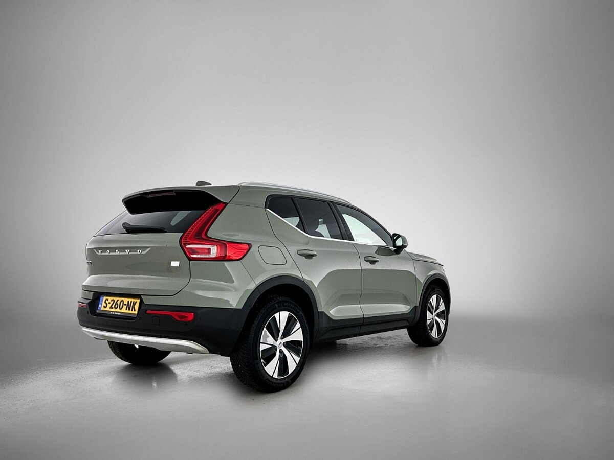 48948034 volvo xc40 1 5 t4 plug in hybrid core bright navigatie sensoren voor 4 01