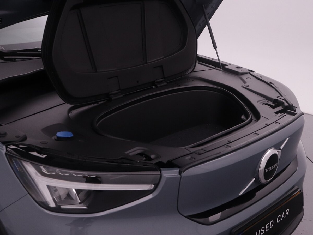 34897576 volvo c40 recharge 231pk plus 04