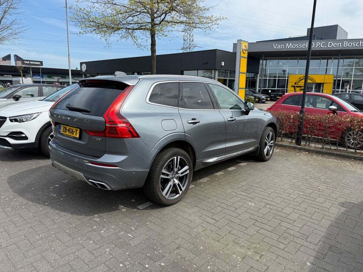 45217526 volvo xc60 2 0 t8 twin engine awd inscription 36