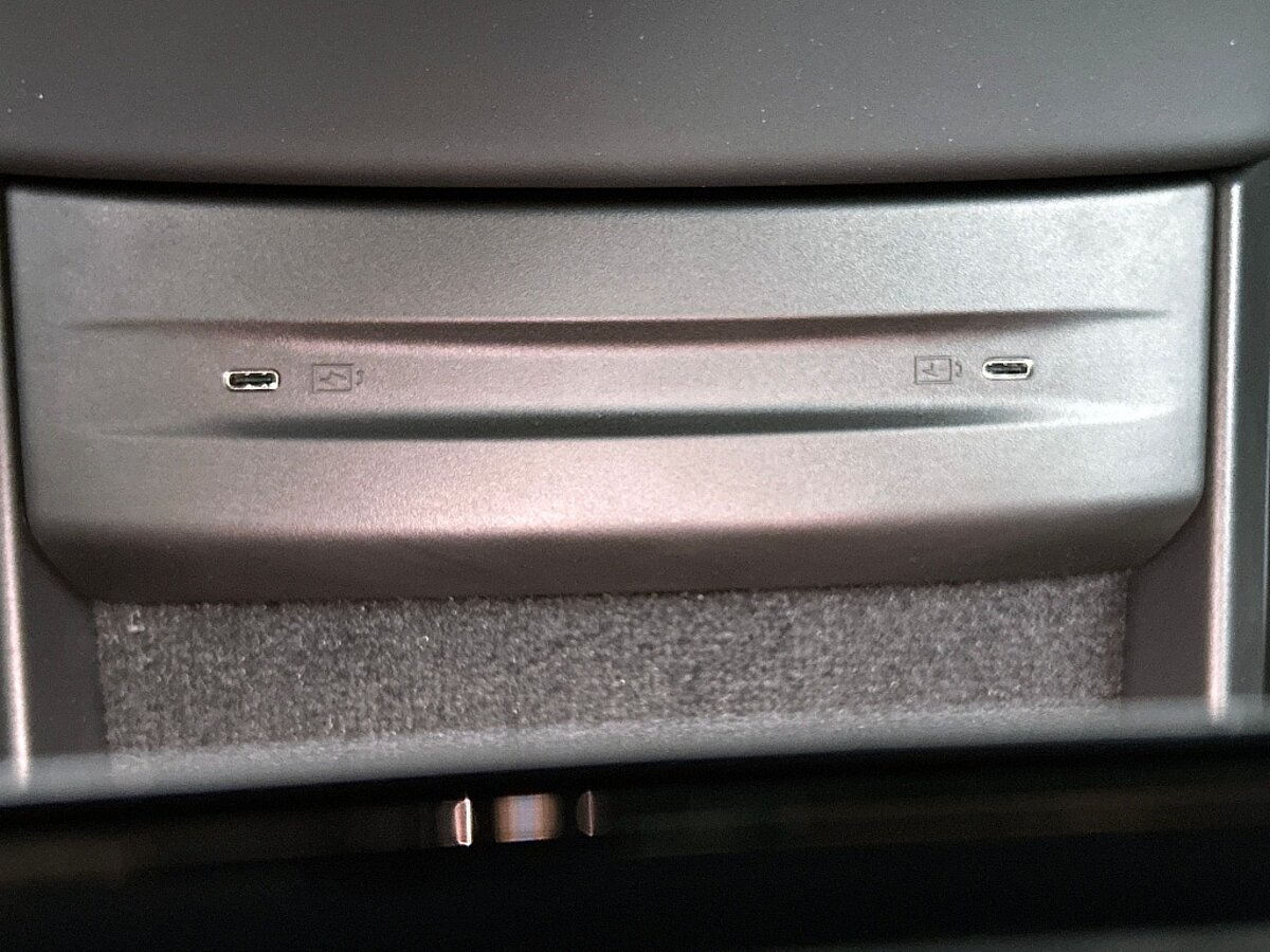 48676506 volvo ex90 ex 90 2wd core 7 zitter voorraad onyx black nordico microt eefe45