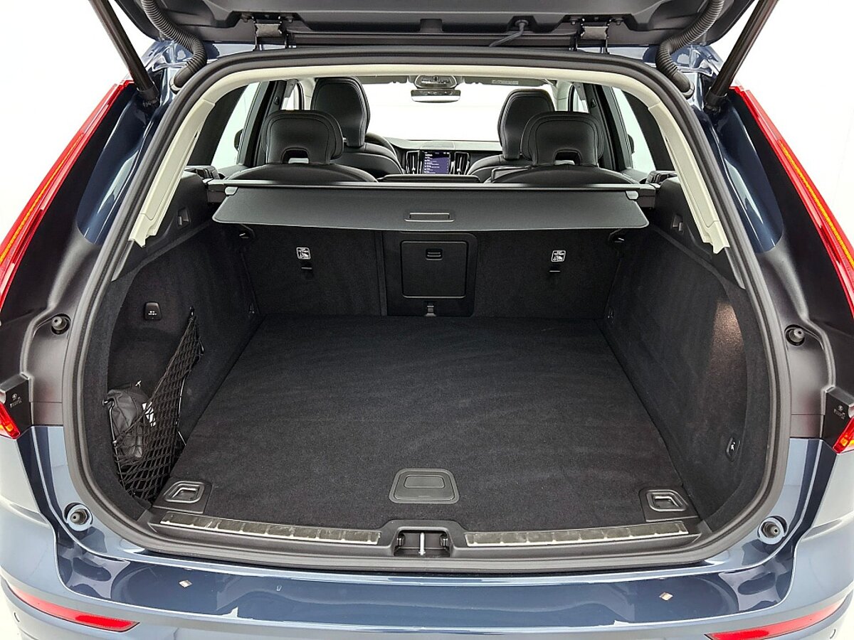 49302489 volvo xc60 2 0 t6 awd ultra dark 67