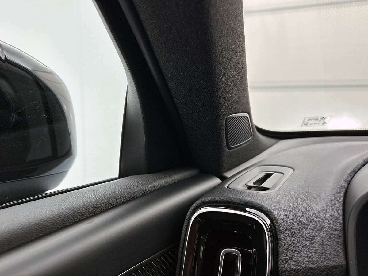 47544285 volvo xc40 2 0 b4 dark trekhaak blis memory seats h k 73
