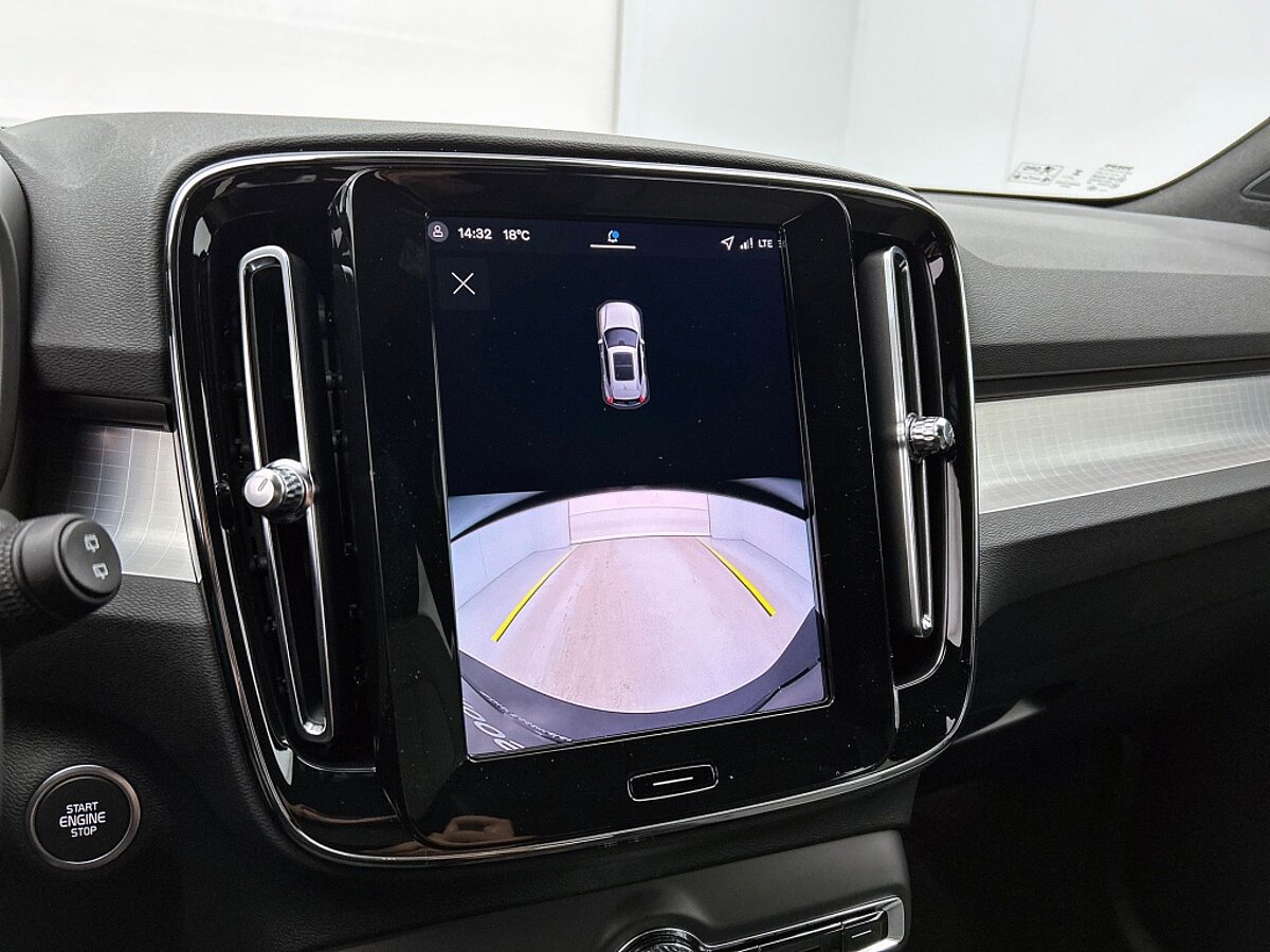 48324128 volvo xc40 2 0 b3 core business edition climate pack 36